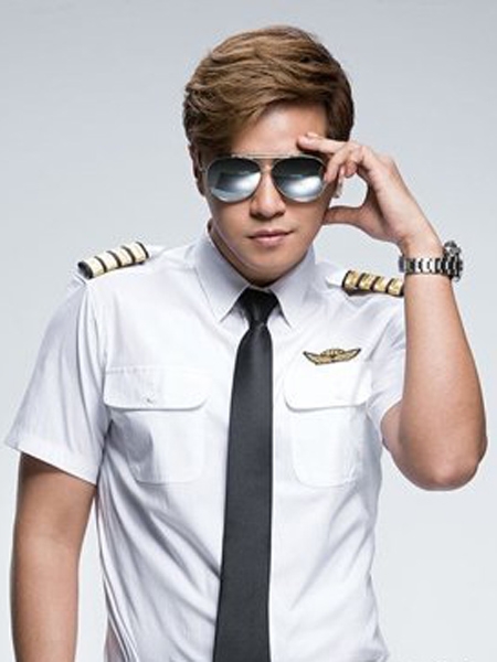 小猪罗志祥最新发型酷帅逼人