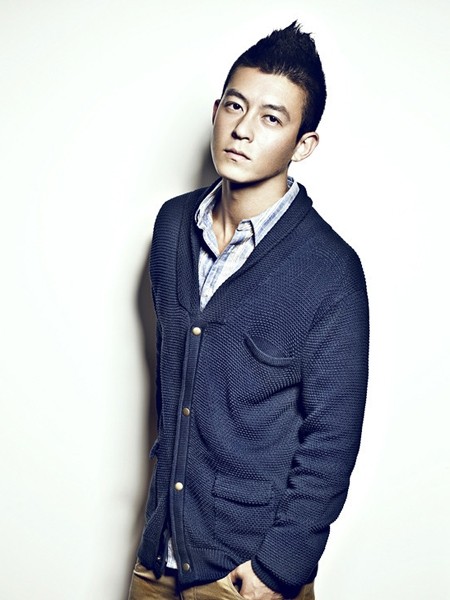 陈冠希发型图片子弹头成经典