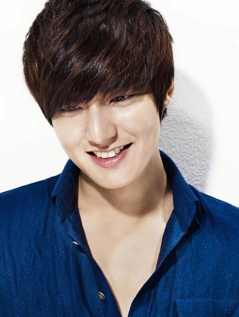 最新韩式烫发发型图片男烟花烫挑染显年轻