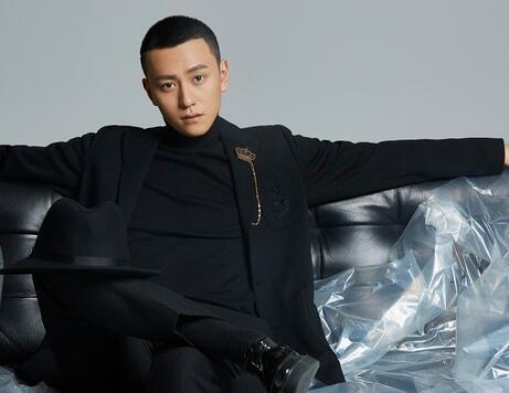 开启撩妹模式秦俊杰闪电z寸头直击少女心