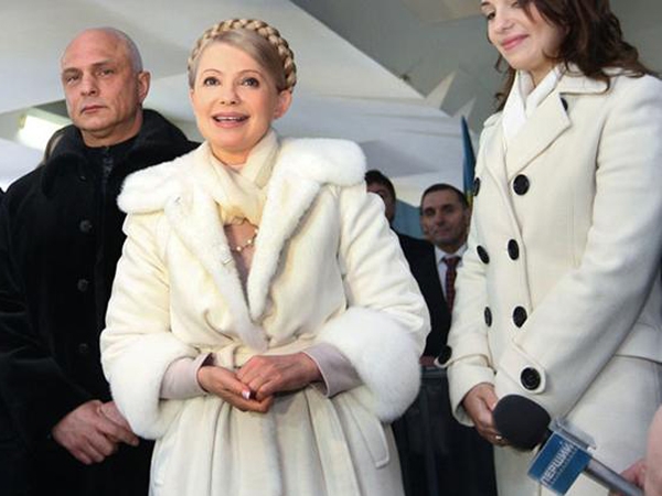 乌克兰美女总理季莫申科辫子盘发图片