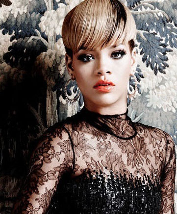 曝蕾哈娜最新短发造型惊艳霸气