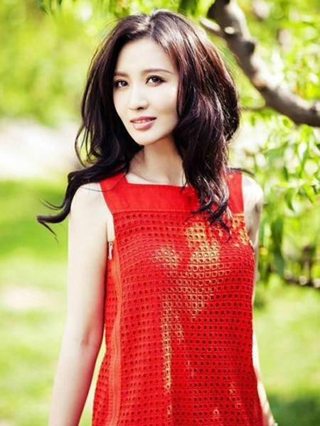 离婚律师张萌女人味发型图片