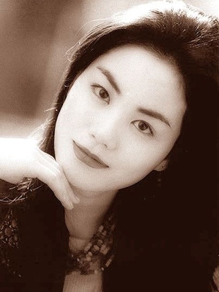 王菲年轻时的清纯发型照片,女明星图片,发型图片