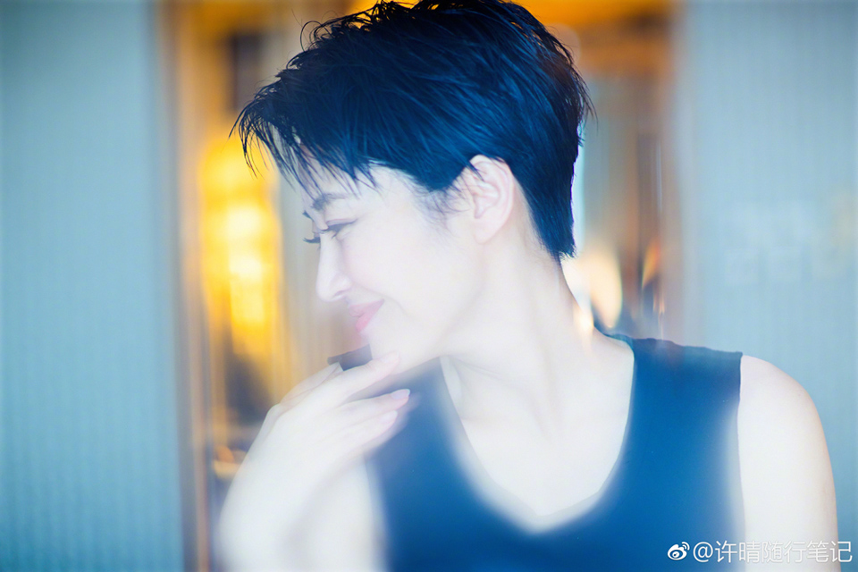 短发许晴高清大图