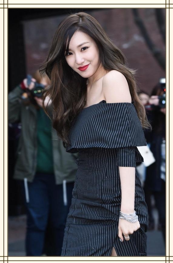 黄美英剪短发别有1种老态