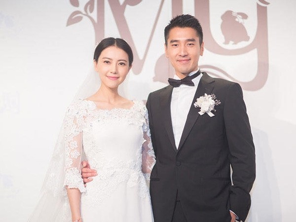 高圆圆婚纱照发型唯美浪漫