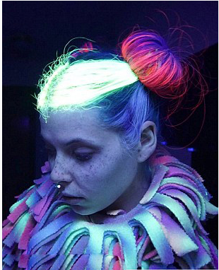 头发发光荧光染发成新宠