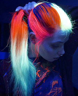 头发发光荧光染发成新宠