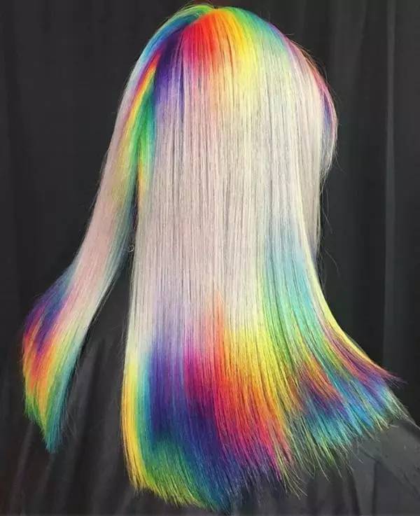 新一轮隐藏式彩虹色头发图片大全