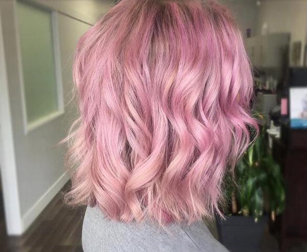 有一种粉色叫千禧粉它是春夏最酷的发色
