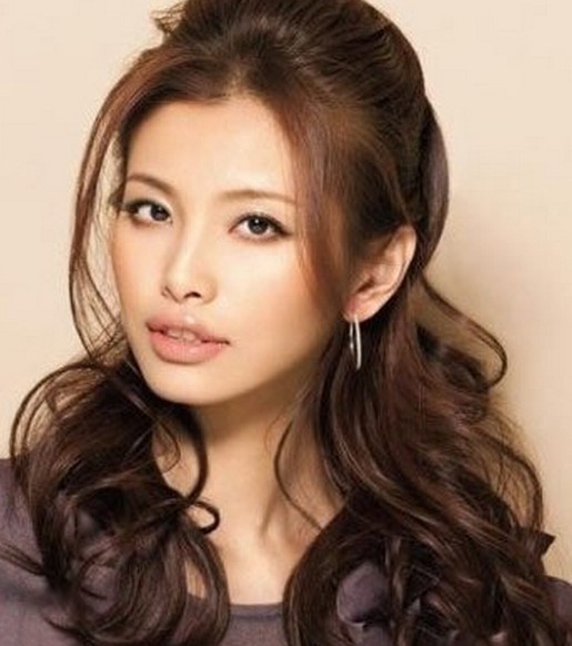 好看的陶瓷烫卷发发型图片,烫发图片,发型图片