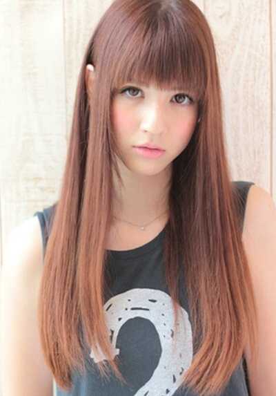 唯美长直发发尾内扣发型图片