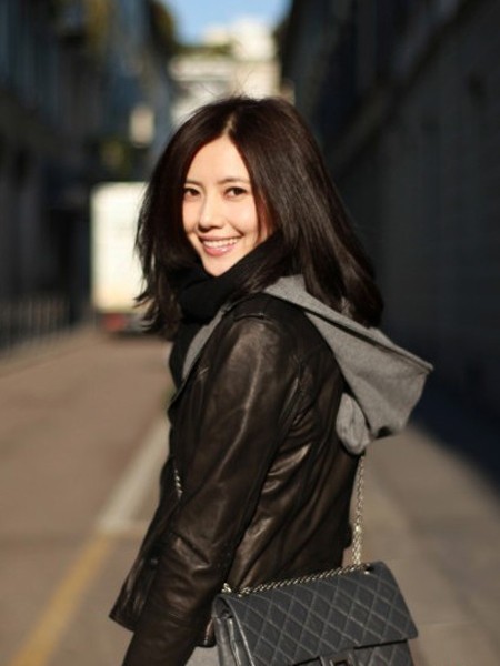奶茶妹妹走红 黑色长直发是王道,美女图片-第2图,发型图片