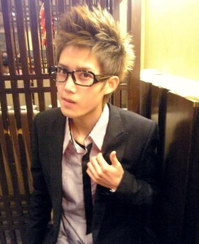 林弯弯是男是女林弯弯发型图片头发颜色大全