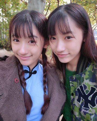 复旦双胞胎姐妹花私照发型大放送