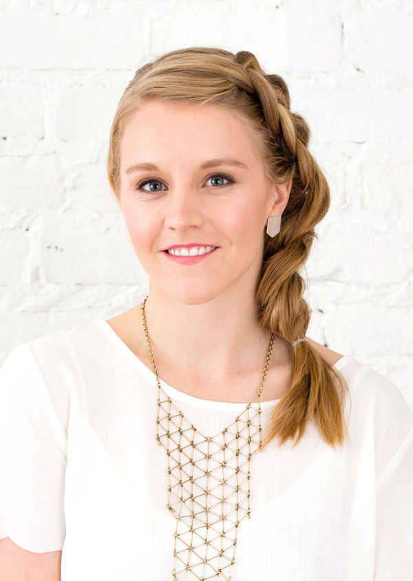 三股辫侧编发的编法图解气质女王范儿片