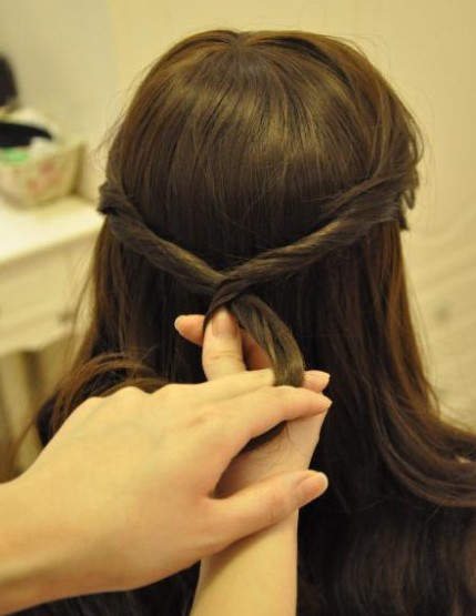 韩式公主发型扎法图解半扎发更甜美片