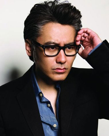 大叔吴秀波染发变帅气示范成功男士的发型