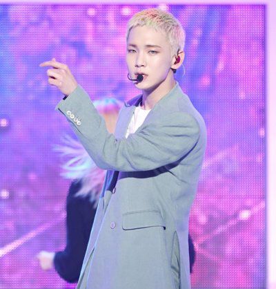 很man男生生寸头发型图2019男士个性寸头搭配染色时髦加有型
