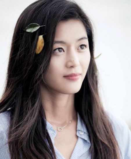 女生脸长又小合适什么发型设计不用说还属长卷烫发发型图片