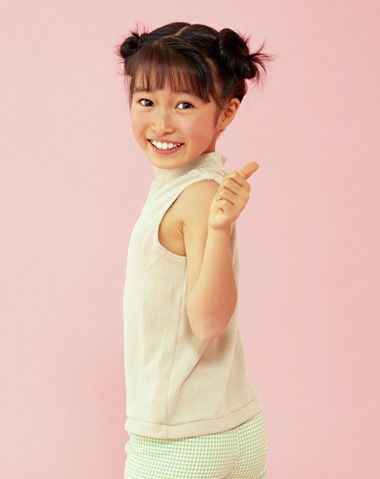 少女心的盘发发型小女孩可爱的盘发发型