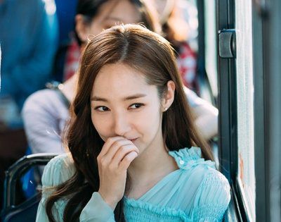 金秘书朴敏英富丽回归演示最潮韩式职场发型