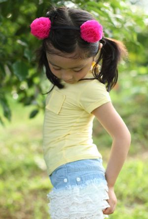 女童绑扎可爱发型