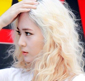 女孩子染头发颜色经验谈女生小脸合适做什么颜色的头发