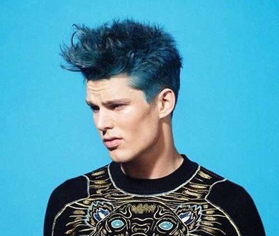男生头发能够染蓝色吗超火的蓝色染发最合适帅气的你