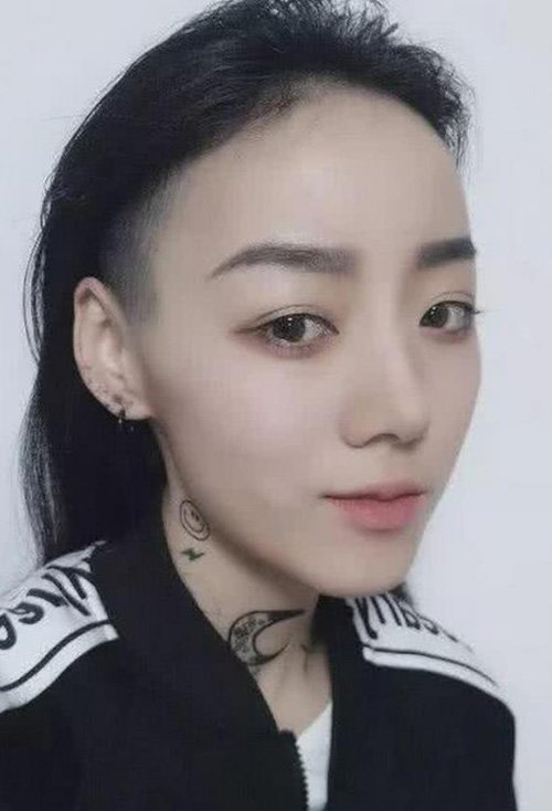 女生长头发内剃发型设计