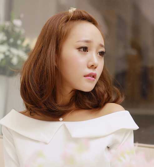 气质多样的短发梨花头图片