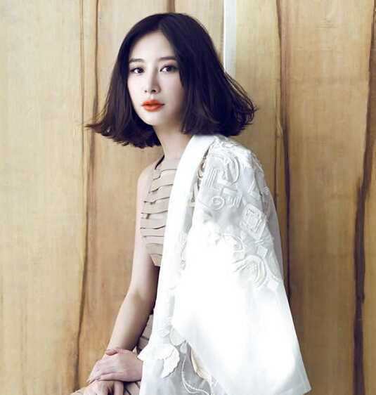 优雅女生齐肩发型看谁最显魅力