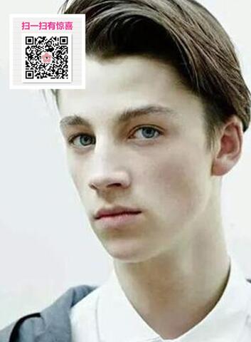 帅到没朋友的男侧梳发型
