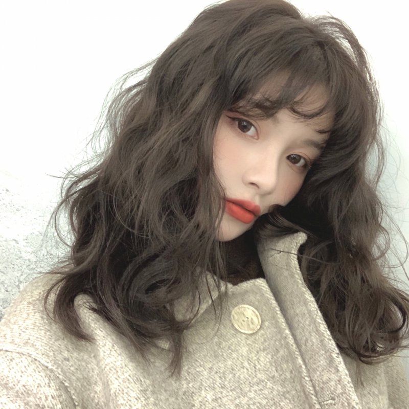 中短发女生烫法式蛋卷头太减龄啦可散可扎