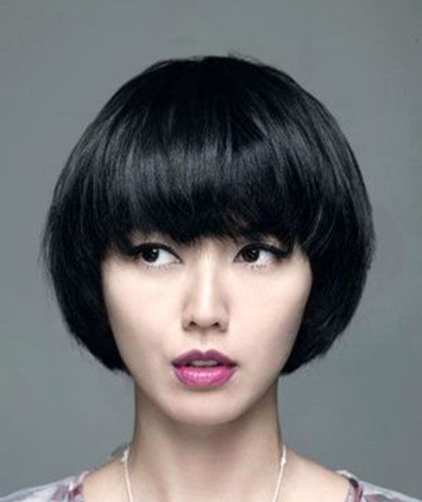蘑菇头短发发型图片如何打造可爱又迷人圆脸女生不要错过