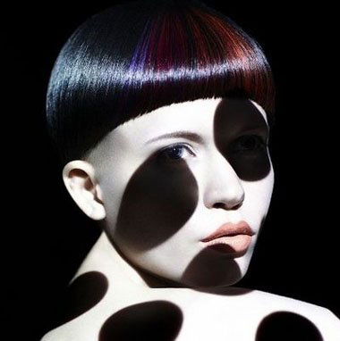 蓝色蘑菇头染发蘑菇头怎么染头发