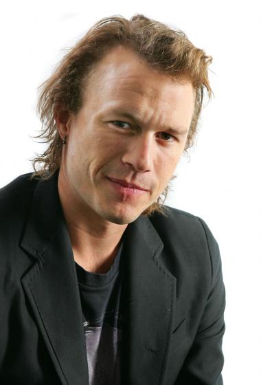 希斯莱杰黑色西装帅气写真图片810