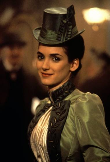 薇诺娜瑞德惊情四百年剧照图片79