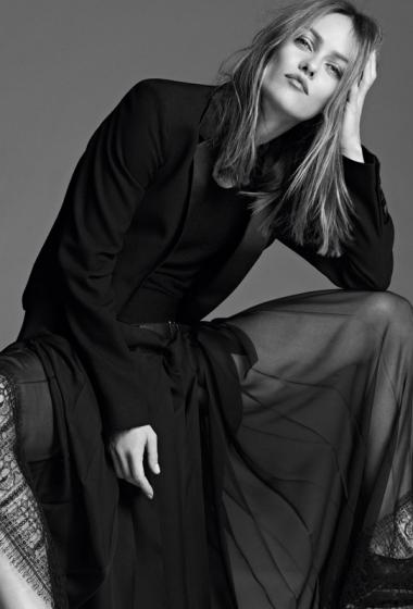 凡妮莎帕拉迪丝vanessaparadis时尚杂志写真图片24