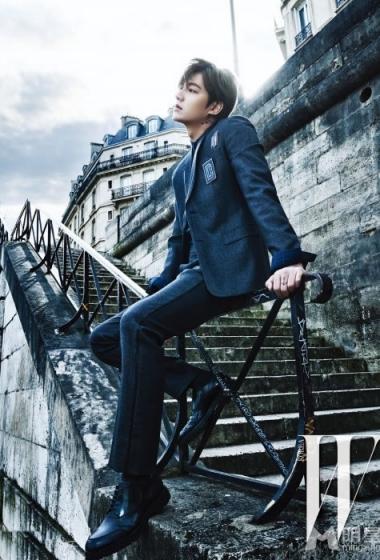 韩星李敏镐w杂志写真忧郁眼神尽显沧桑 李敏镐图片