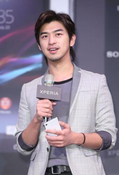 陈柏霖帅气现身对新戏保密到家吊人胃口68