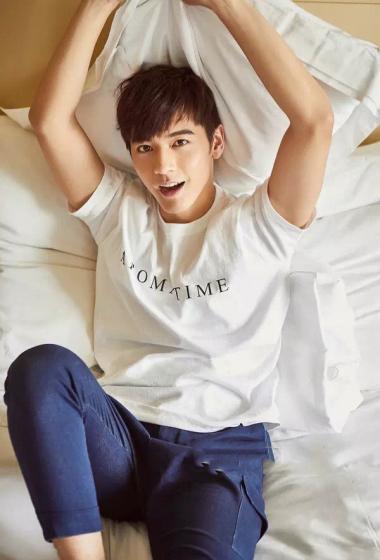 李宗霖图片 李宗霖写真 李宗霖个人资料