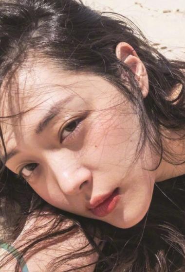 崔雪莉时尚画报美图45