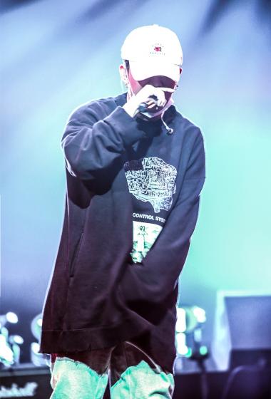 pgone万磁王舞台帅气图片34