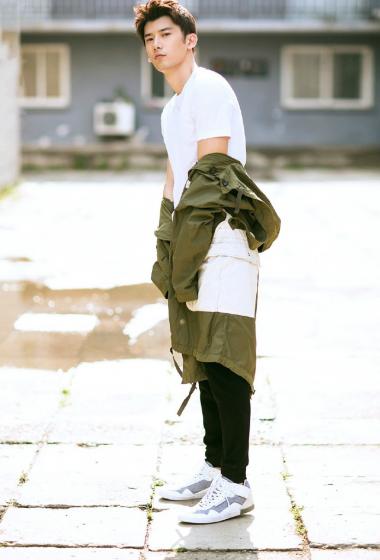 刘芮麟风衣活力街拍图片37