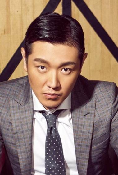 简介:田源个人帅气写真图片,分享一组田源图片给大家,图中的明星图片