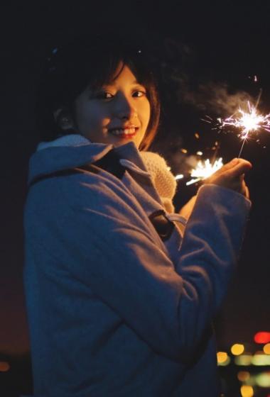 沈月唯美夜景烟花图片29