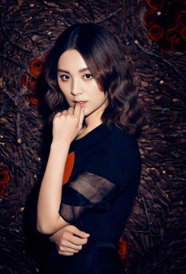 毛林林妩媚成熟时尚写真高清图片35