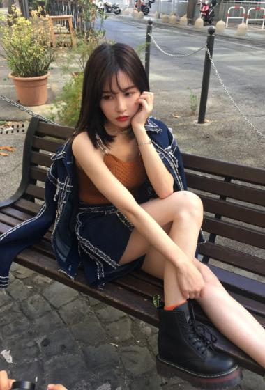 曾艳芬无袖短裙帅气街拍写真图片66